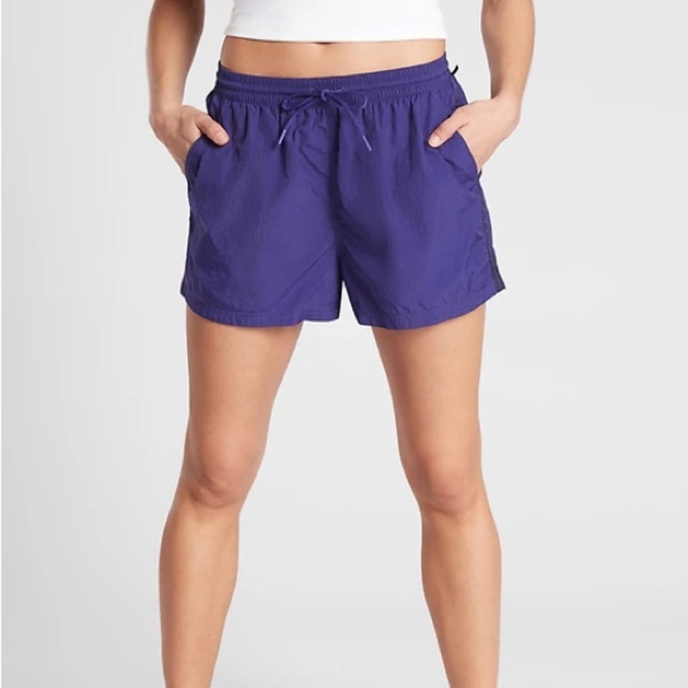 Athleta Expedition Shorts Cosmic Blue